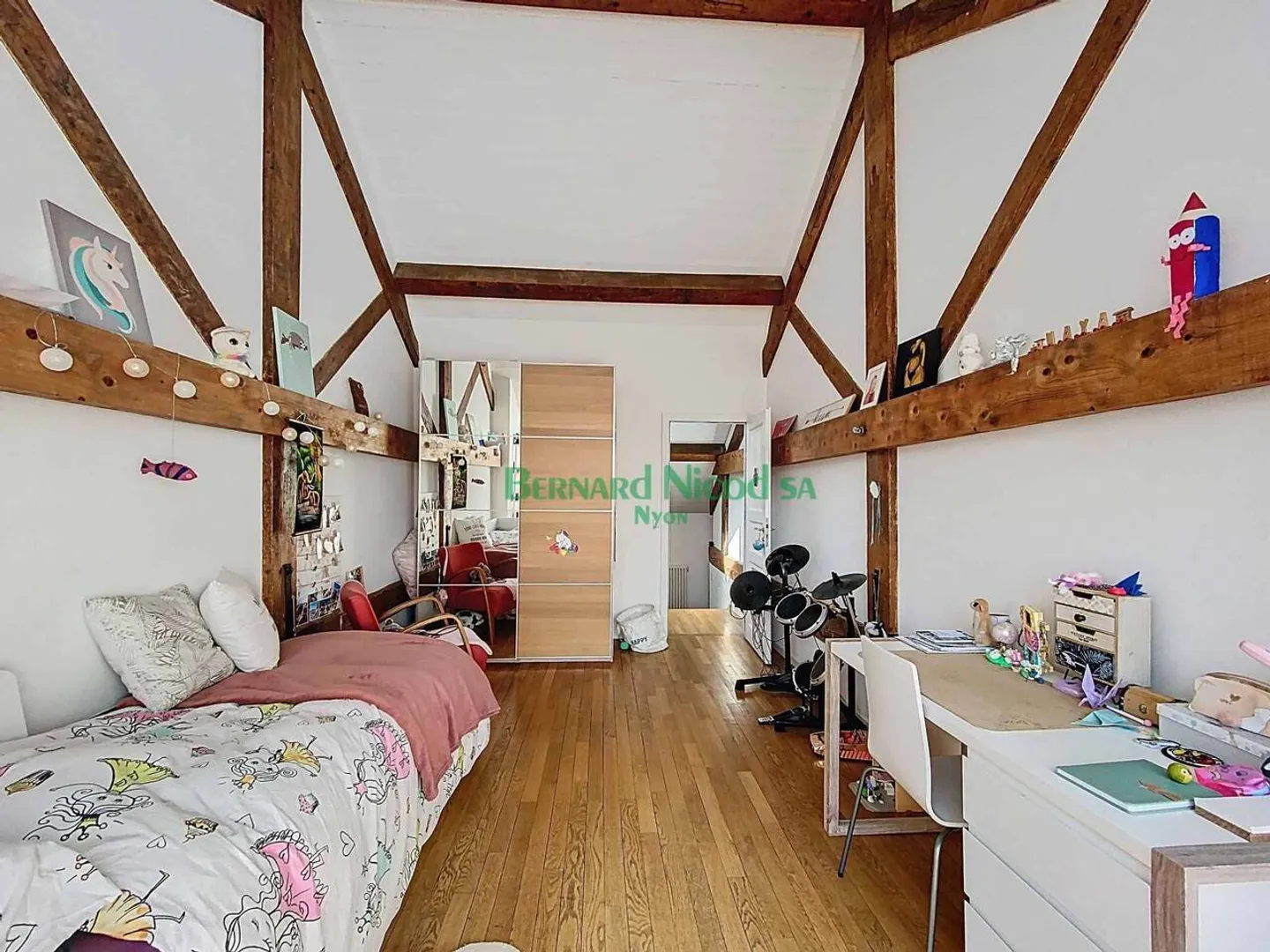 Exceptionnel appartement triplex dans une maison de village - Photo 5 sur 12