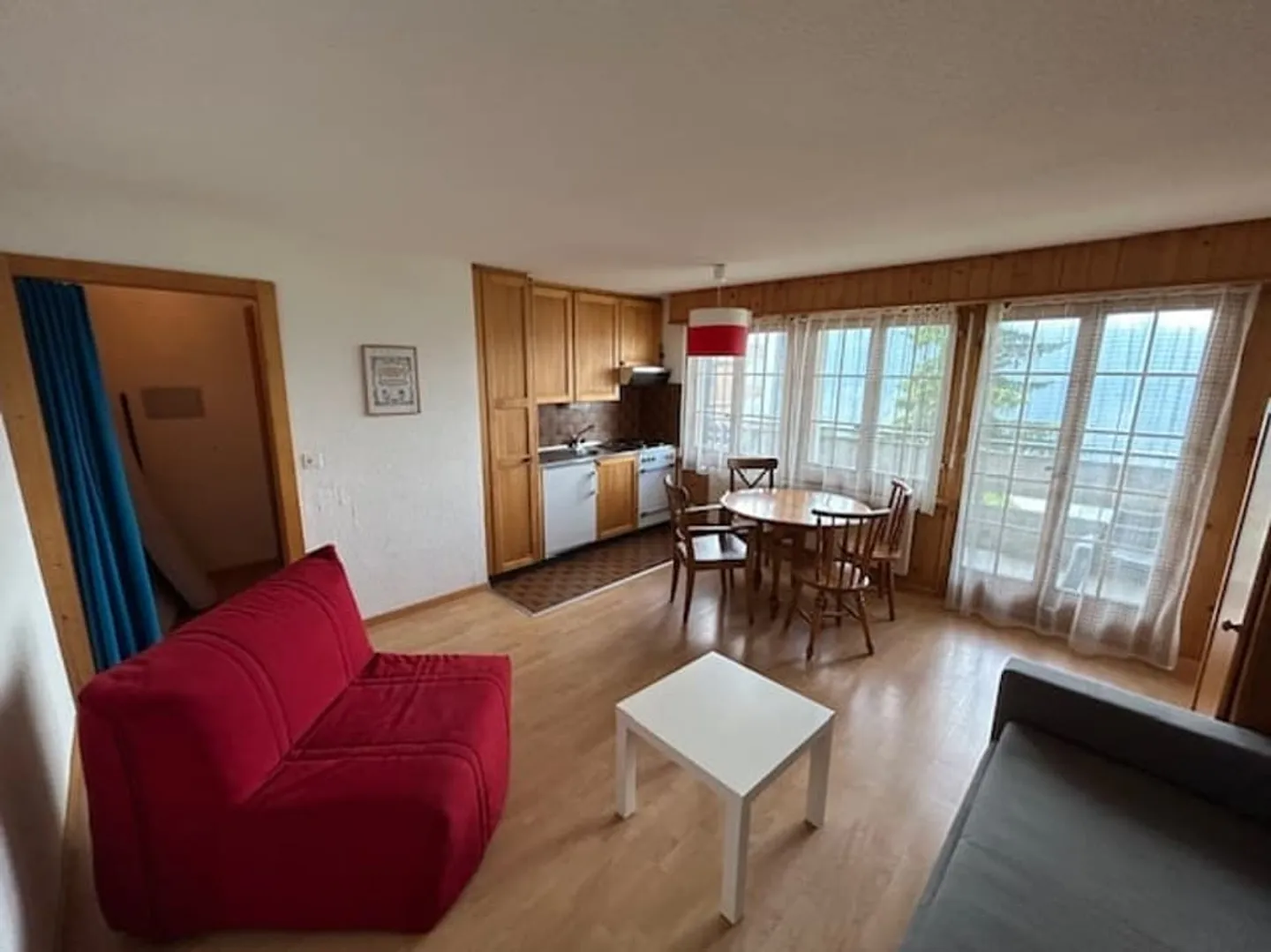 Furnished studio in Saint-Luc - for rent - Photo 2 of 4