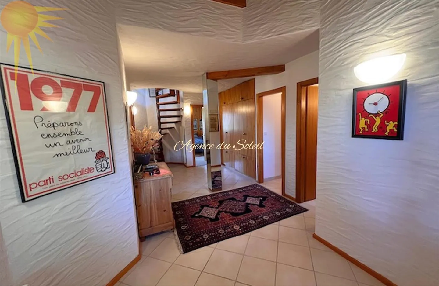Ideal for a family, this beautiful and spacious chalet, 5 minutes by car from the center of the station! - Photo 3 of 13