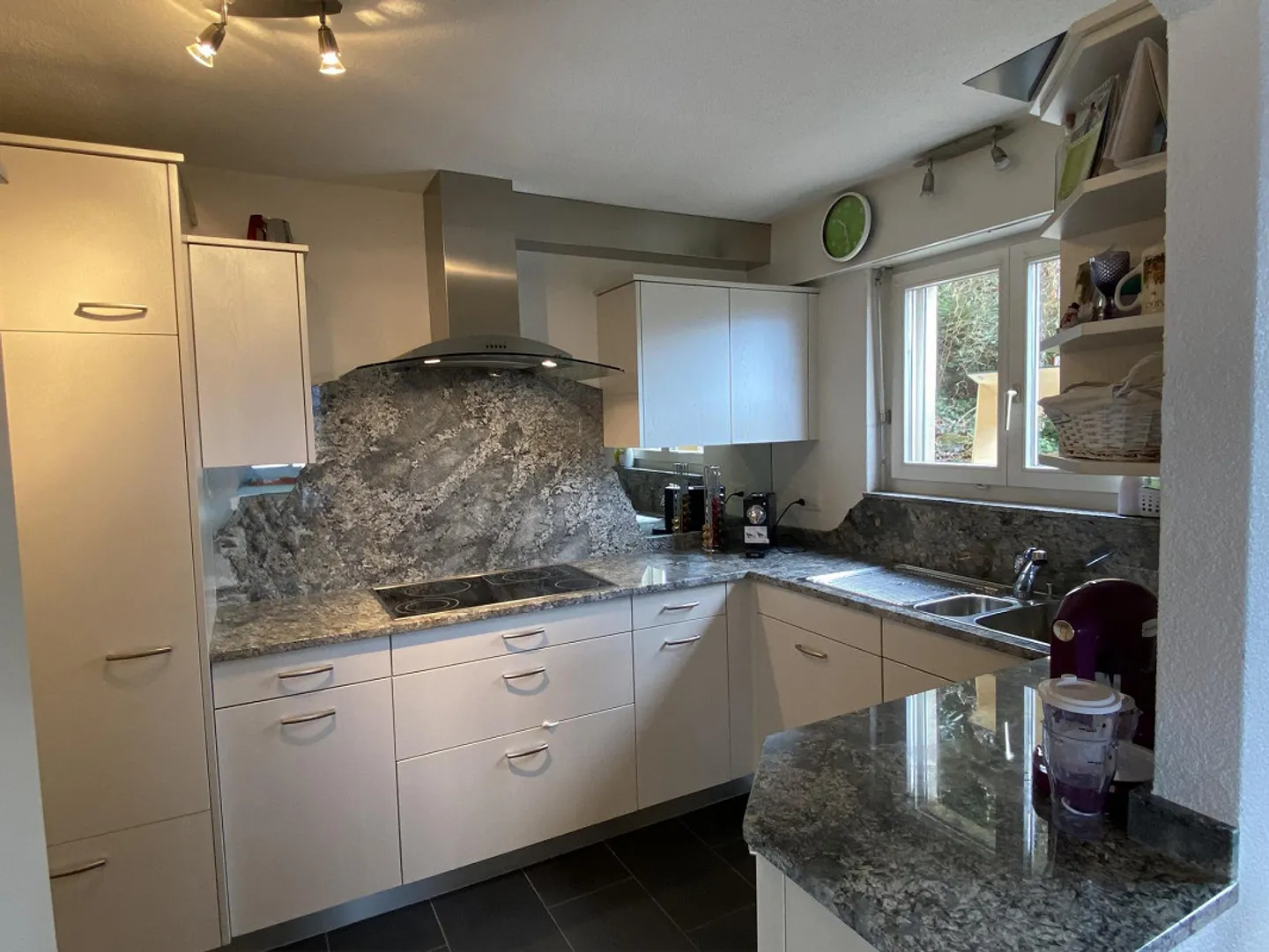 Grosse, helle und sonnige 4.5 Zimmerwohnung mit Traumaussicht 123m2 - Foto 3 von 15