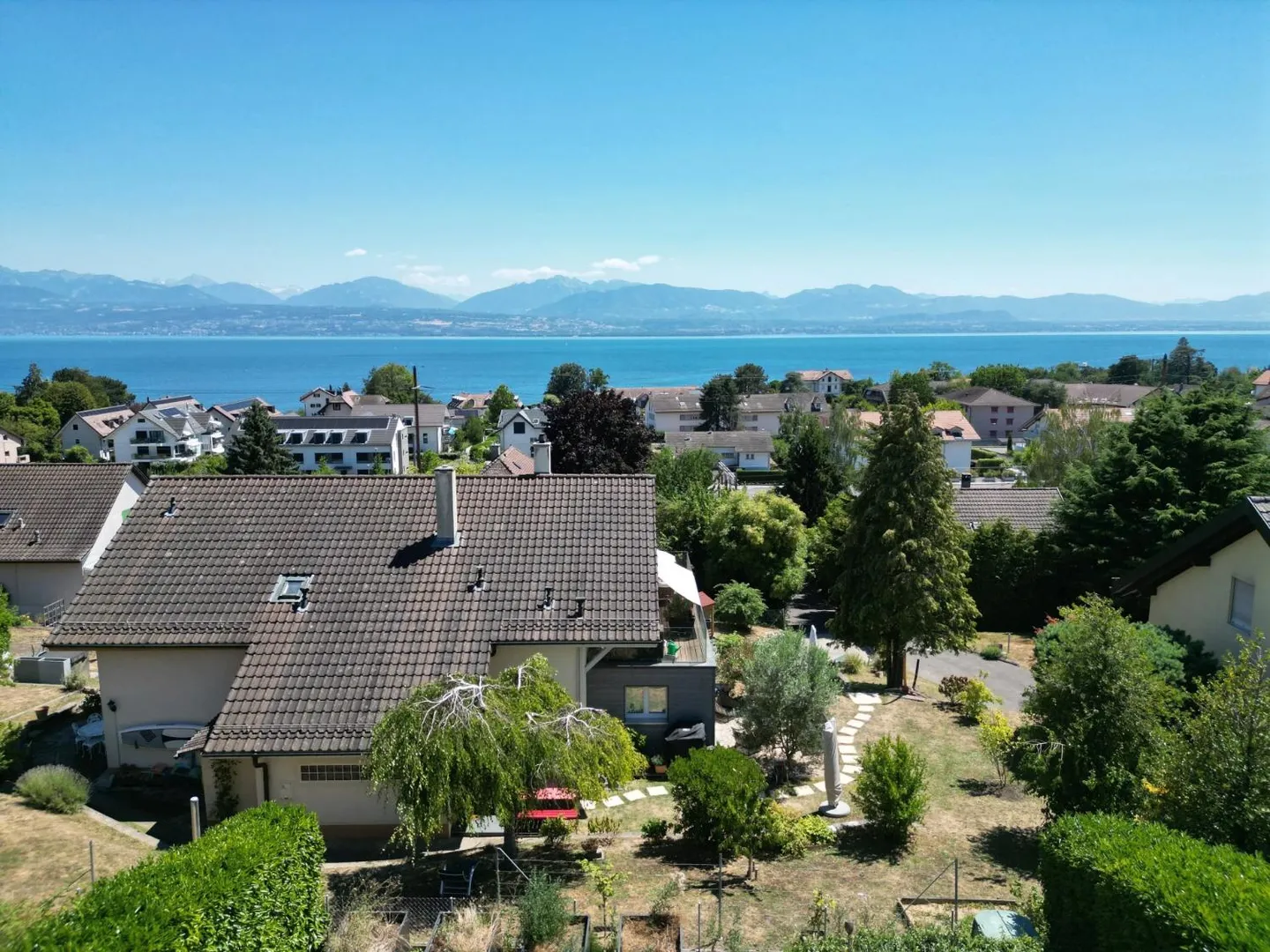 Villa semi-détachée élégante avec vue panoramique sur le lac et les Alpes - Photo 13 sur 13