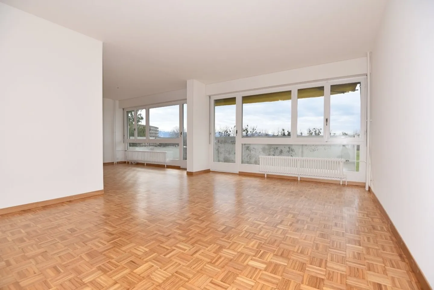 Appartement spacieux à Chavannes - Photo 2 sur 10