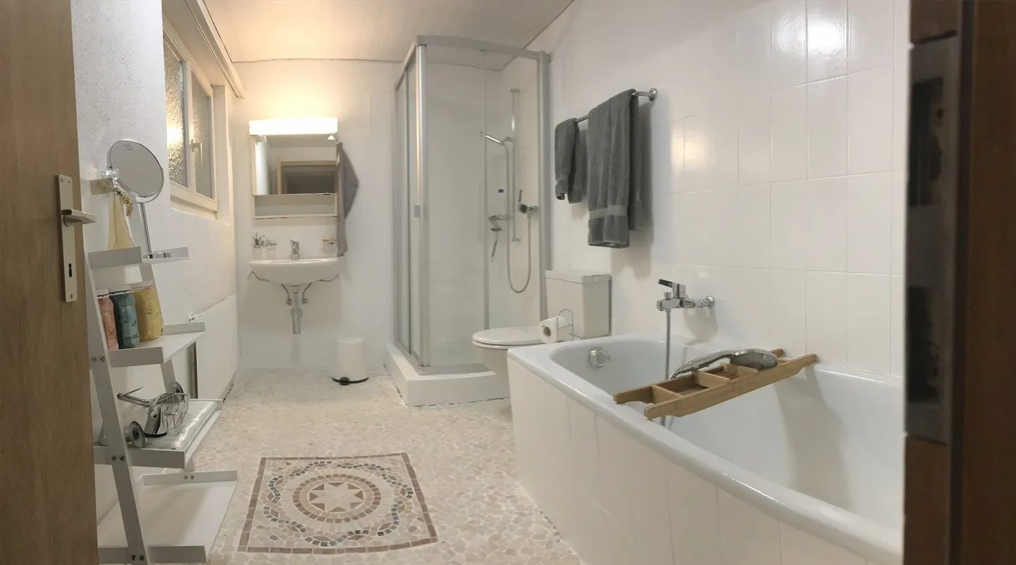 Grosse, helle und sonnige 4.5 Zimmerwohnung mit Traumaussicht 123m2 - Foto 13 von 15