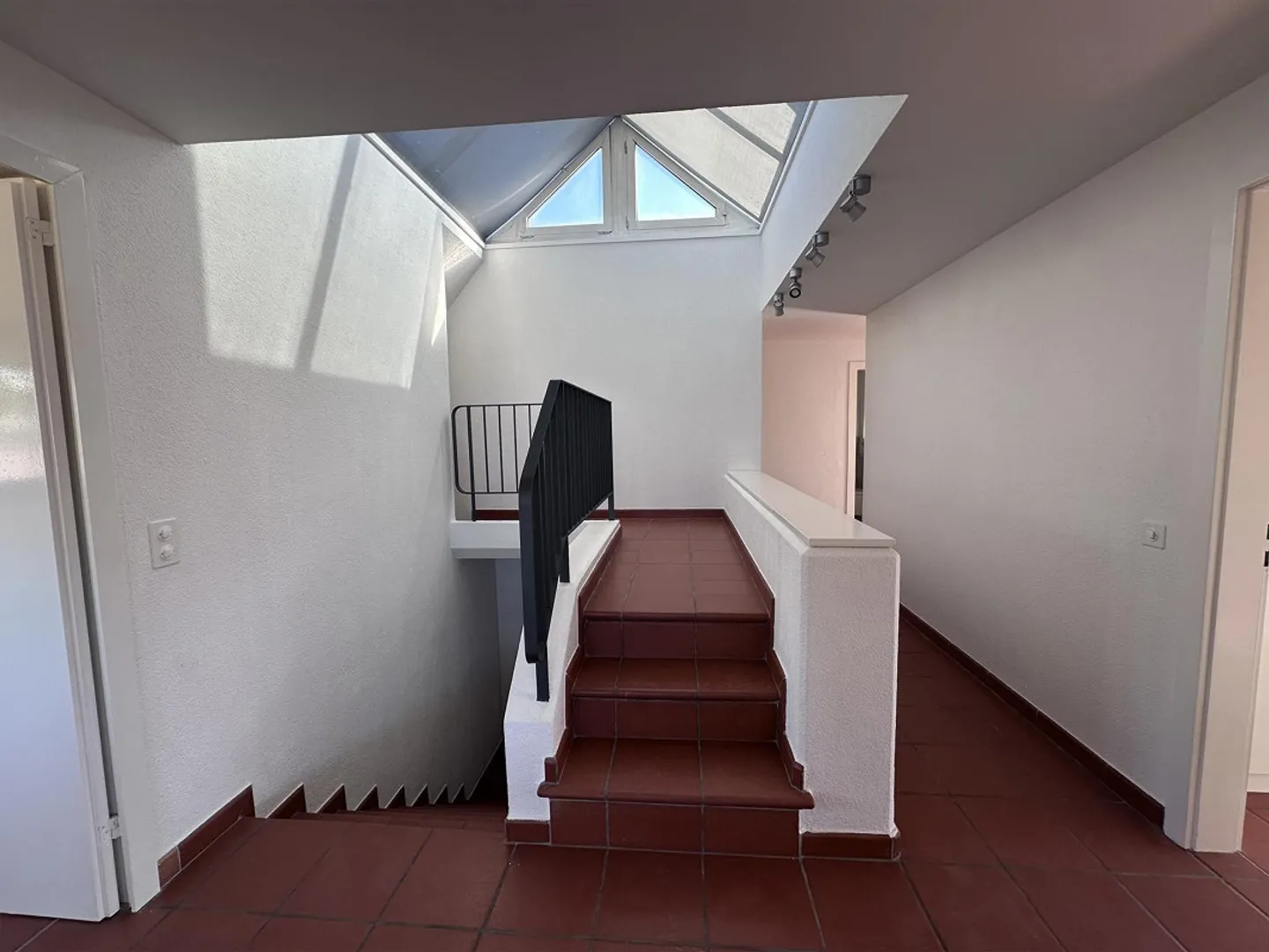 Penthouse Elegante con Piscina - Foto 9 di 13