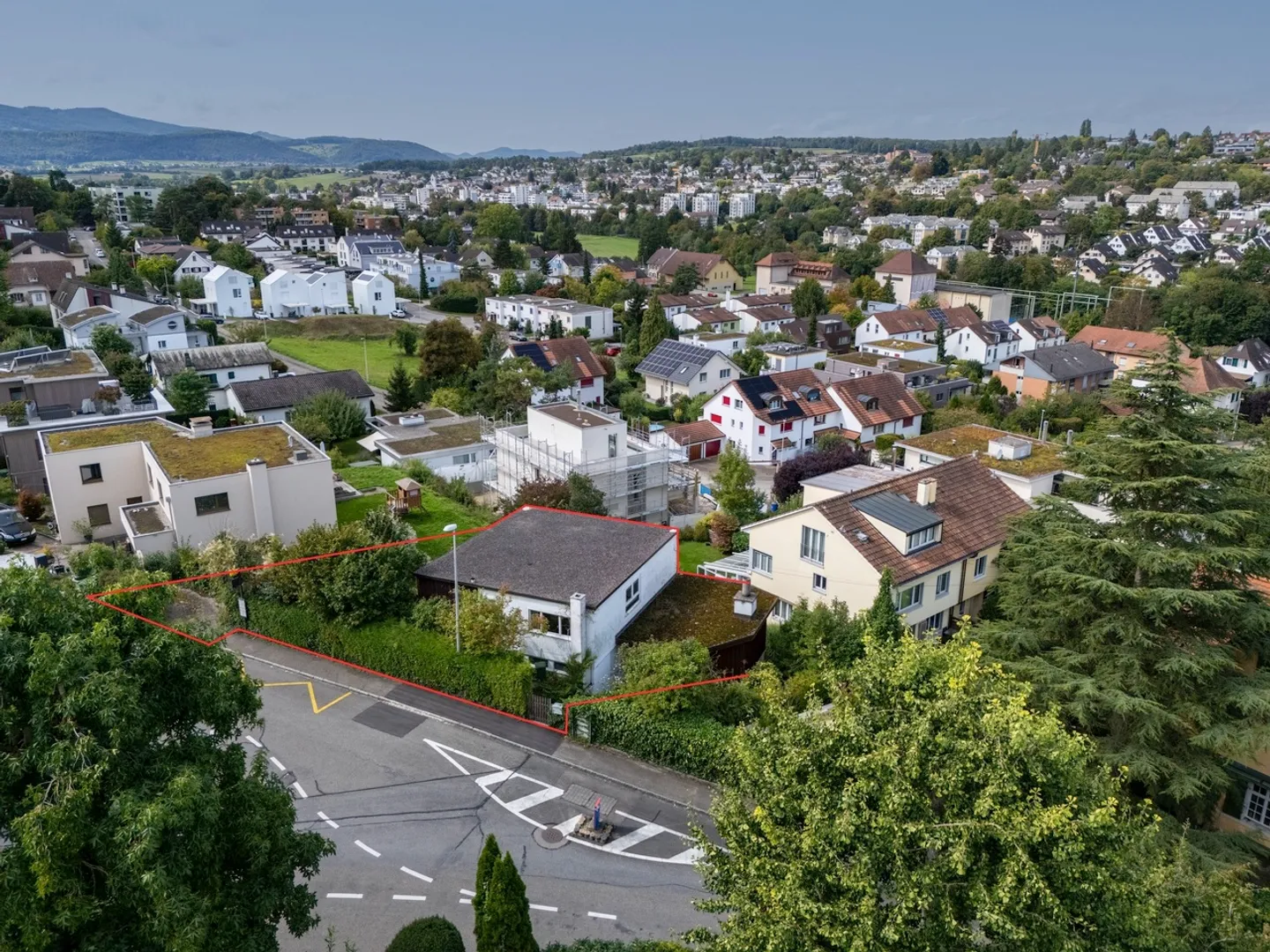 Single house for sale - Photo 1 of 16