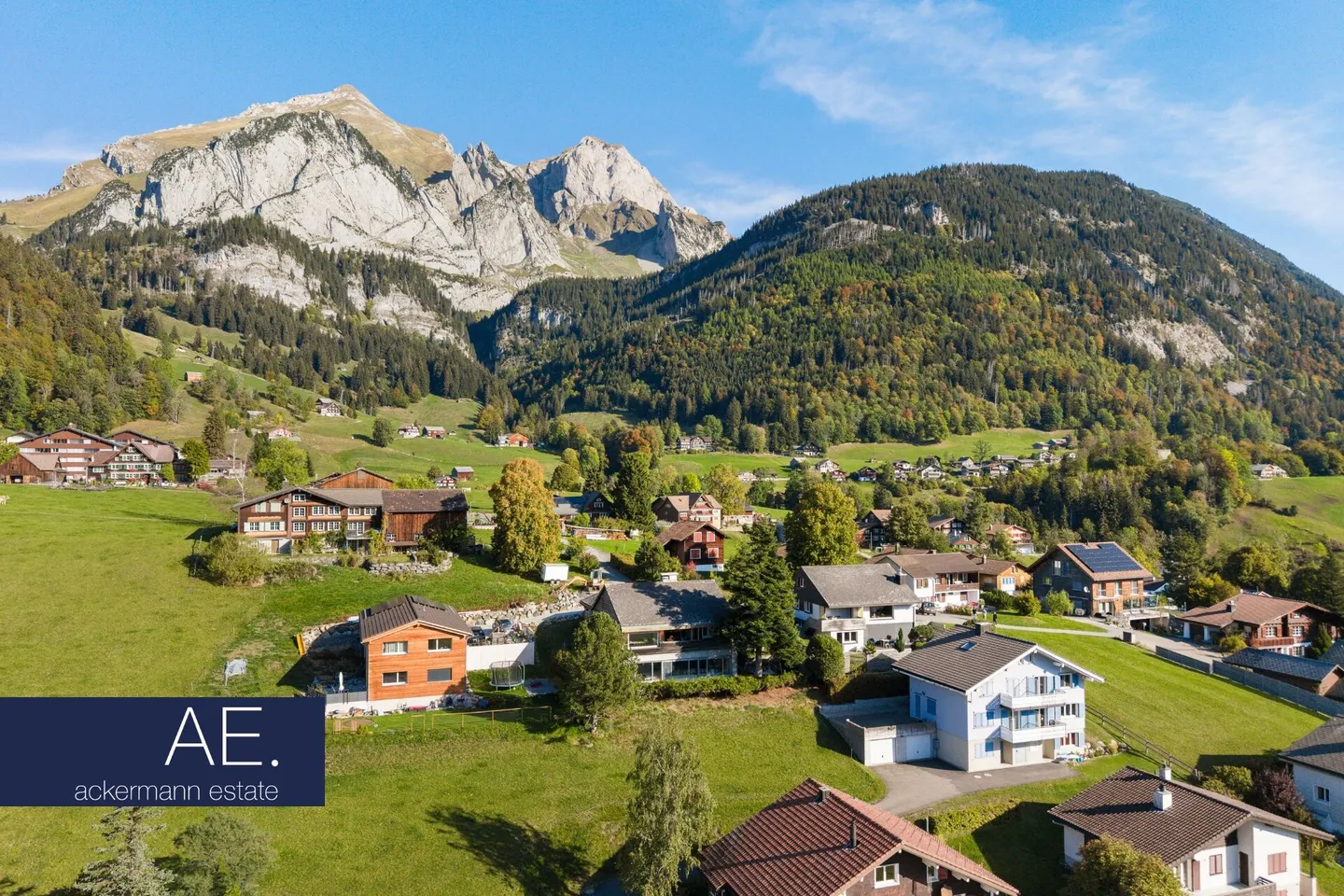 Charmantes Einfamilienhaus mit Bergblick - Foto 3 von 10