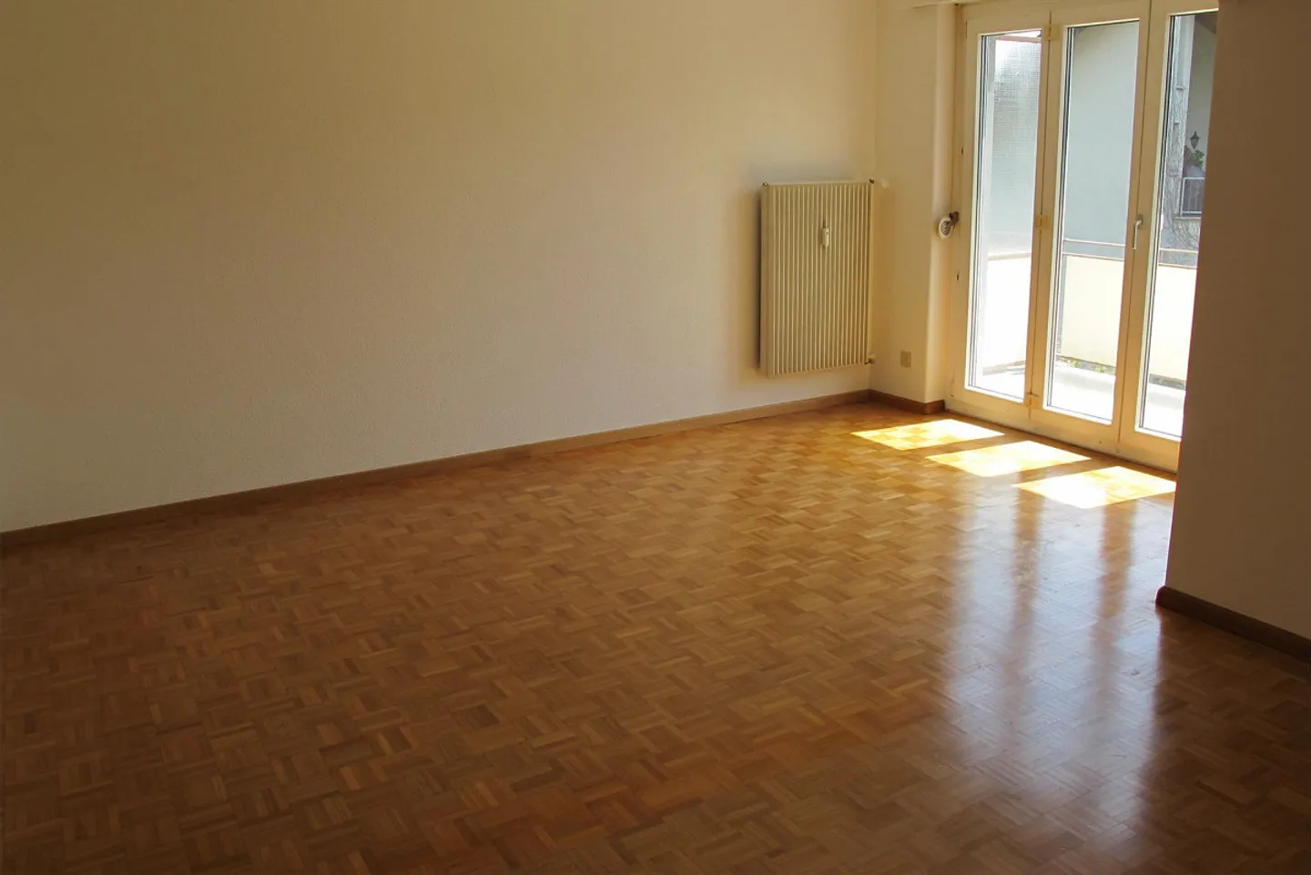 Appartement sous les combles spacieux de 3 pièces - Photo 2 sur 6