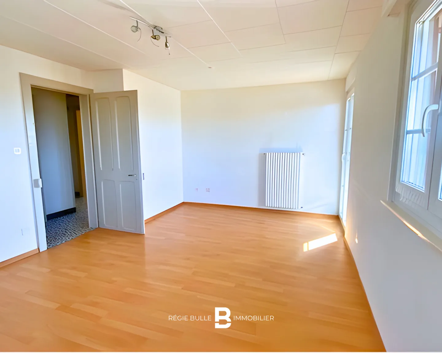 Ursy - Incantevole appartamento di 3 stanze in affitto - Foto 2 di 7