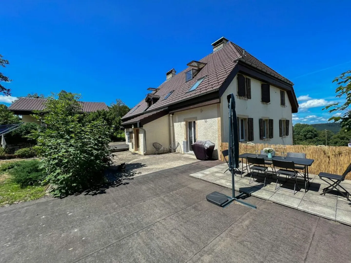 Mischgenutztes Gebäude mieten - Foto 3 von 32