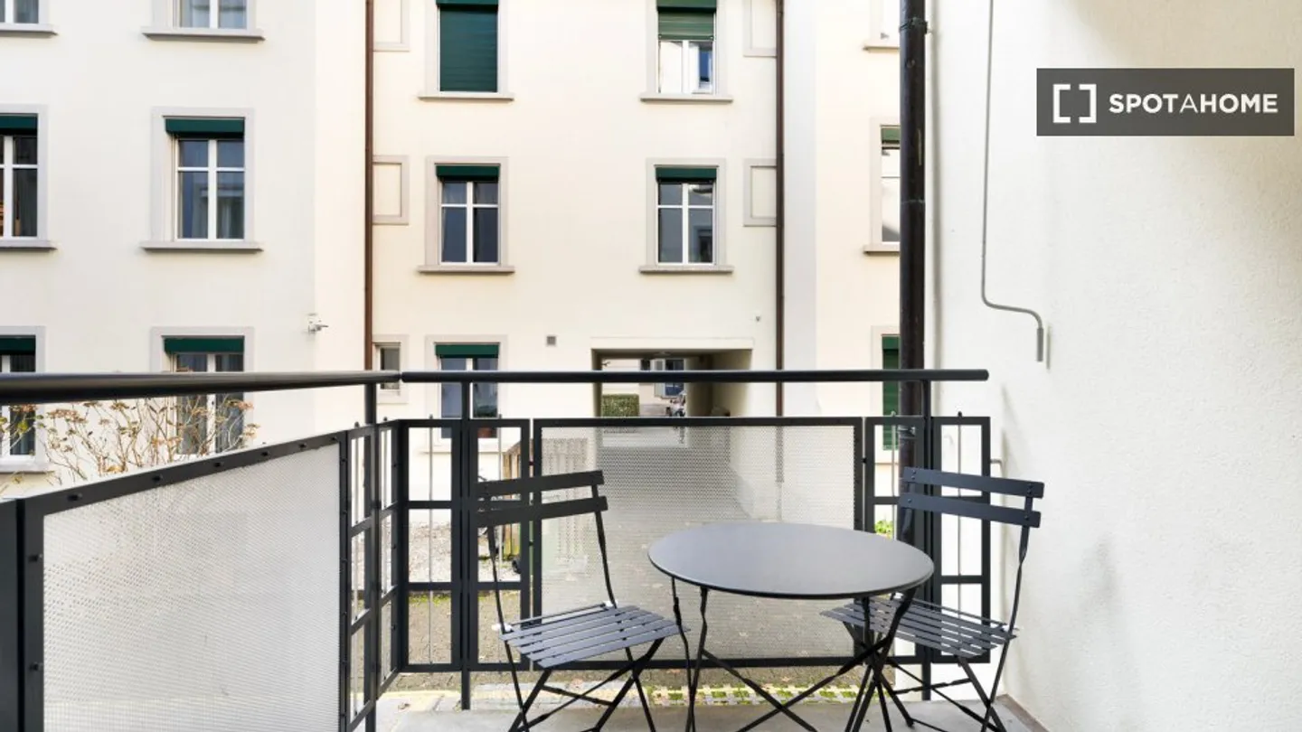 Charming Apartment in Zurich - Photo 5 of 18