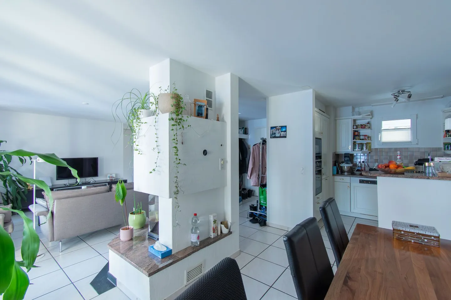 Appartement en duplex attrayant de 5,5 pièces avec balcon - Photo 7 sur 21