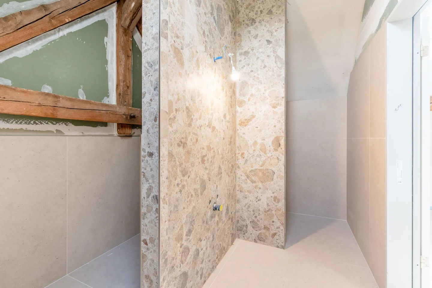 Appartamento maisonette 3.5 locali, 149 m² con galleria e ascensore direttamente nell'appartamento - Foto 11 di 16