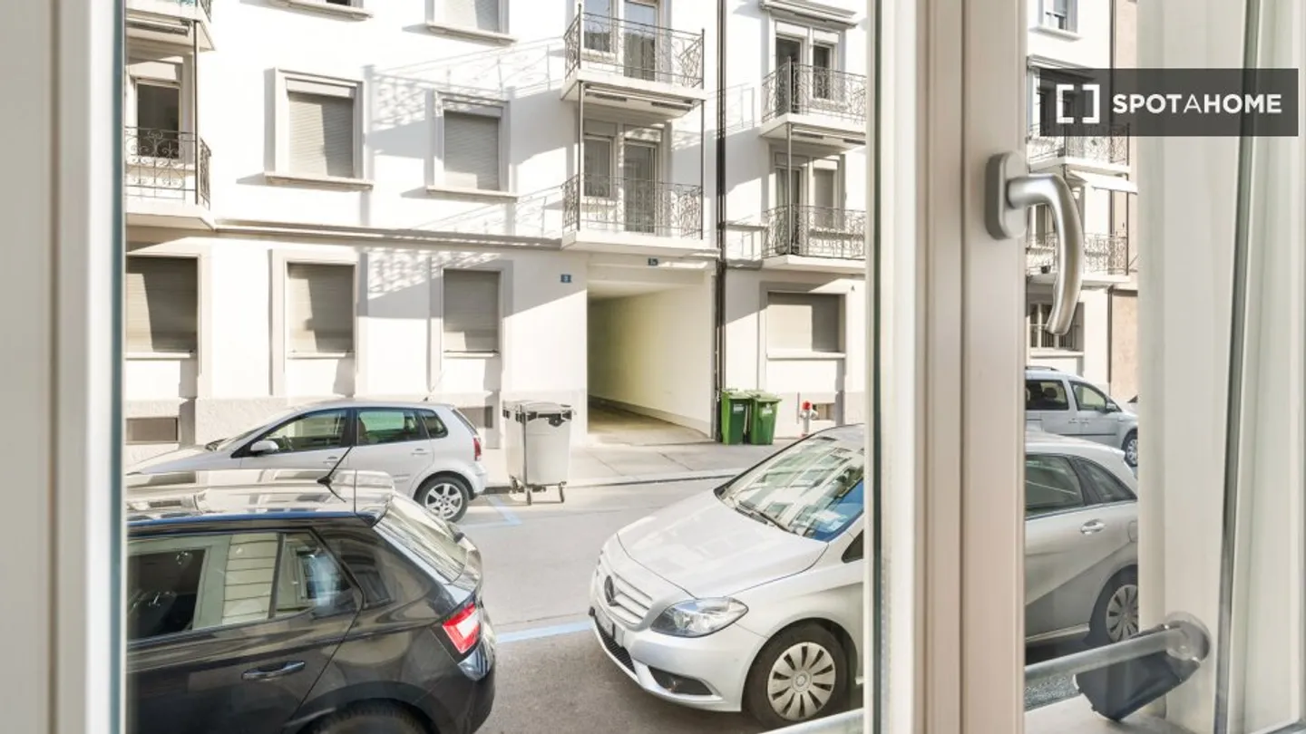 Charming Apartment in Zurich - Photo 13 of 18
