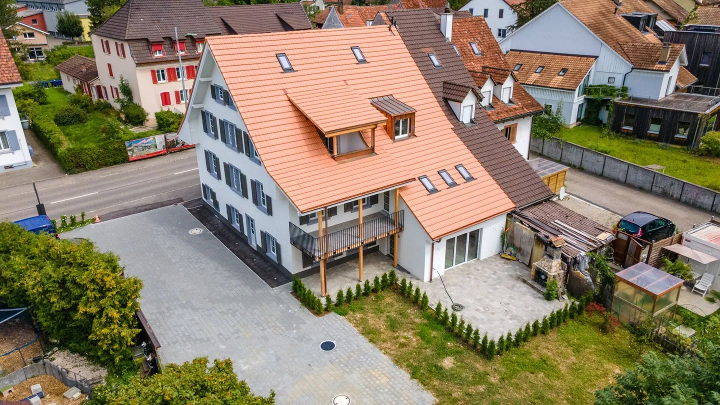 Appartamento giardino 4.5 stanze, 106 m² di superficie abitabile + 61 m² di patio presso l'Ergolz - Foto 2 di 11