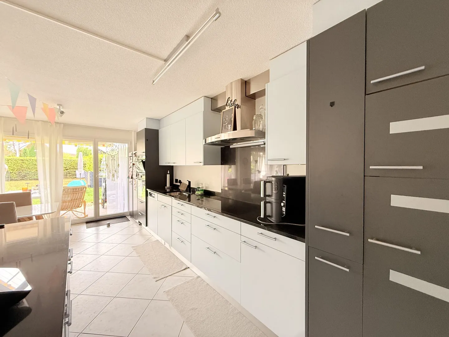 Grosszügige Maisonette mit Garten - Foto 7 von 8