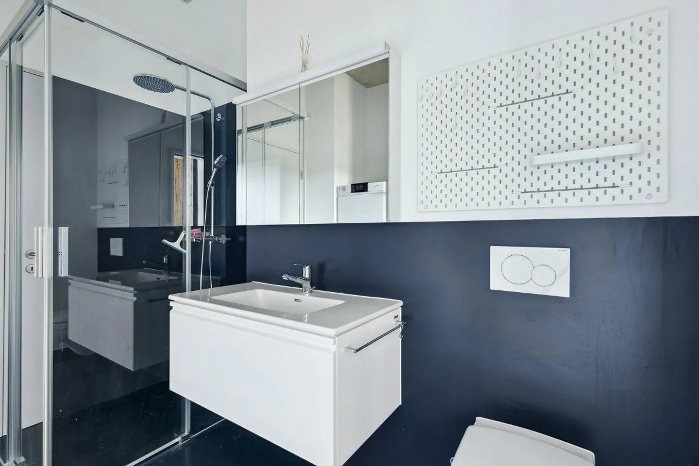Appartement moderne de 3,5 pièces avec balcon de 18 m² à Bollodingen - Photo 9 sur 13