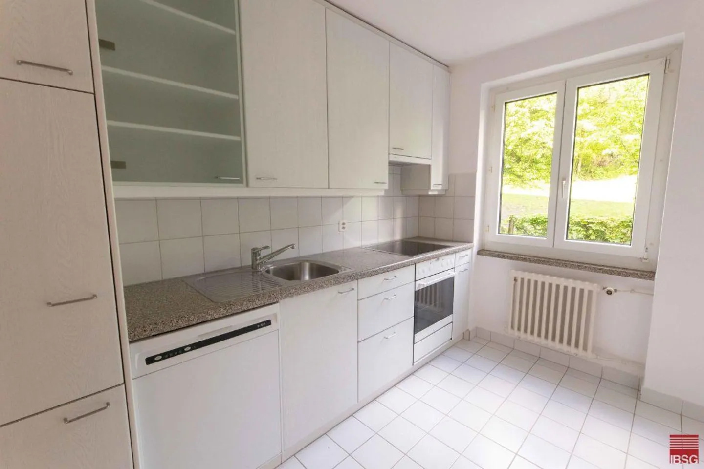 Apartment with Charm - Photo 2 of 8