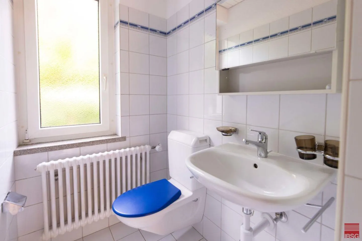 Apartment with Charm - Photo 3 of 8