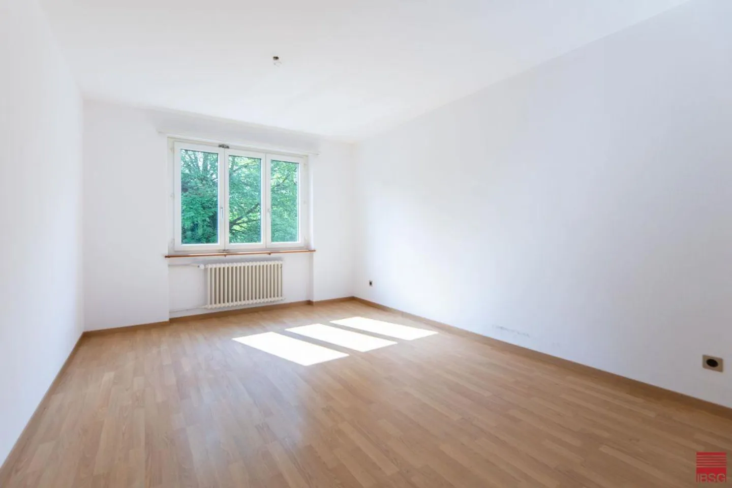 Apartment with Charm - Photo 5 of 8