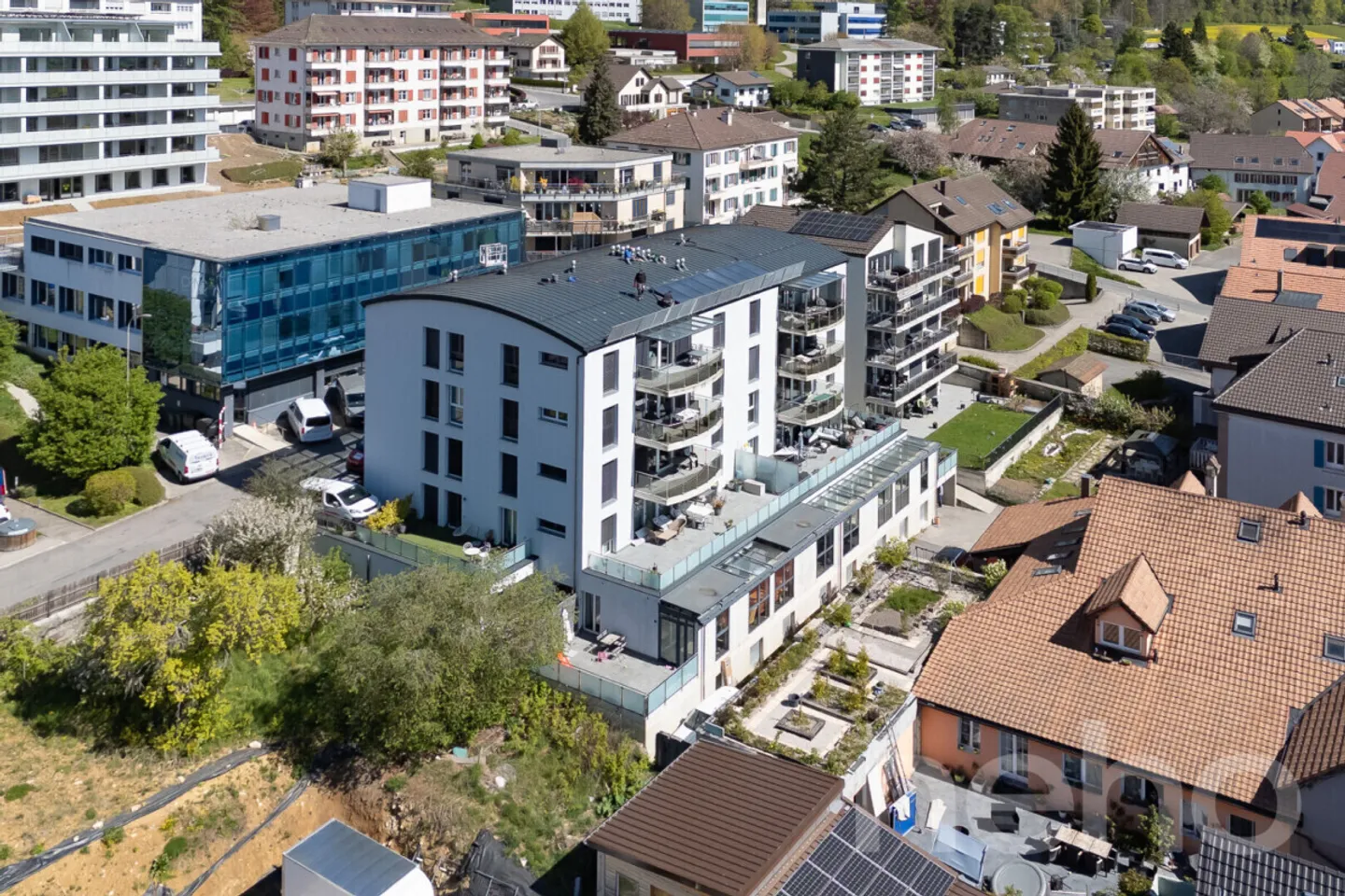 Ampio appartamento 5,5 locali di 200 m² + Terrazze? Ideale per Investitori o Bi-familiari - Foto 10 di 12