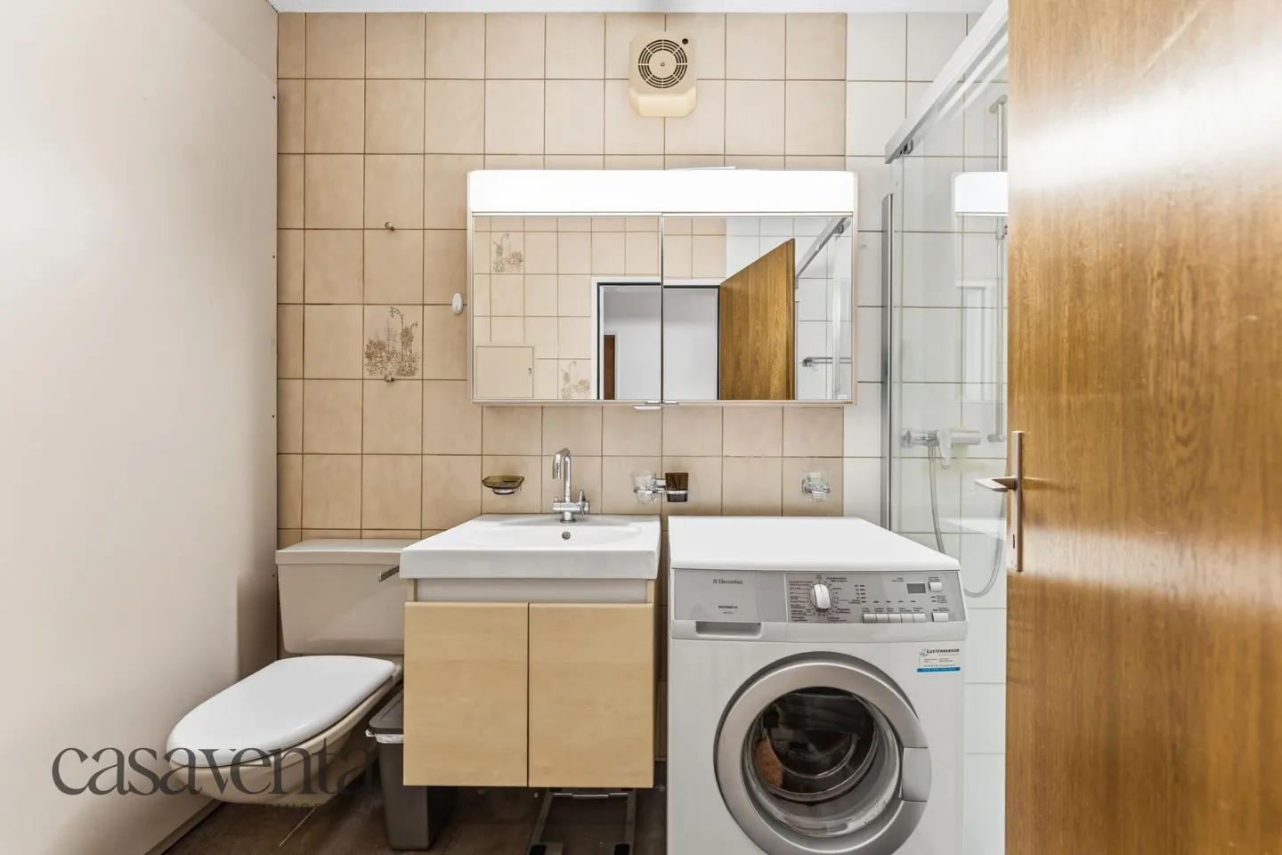 Attractive Apartment with Balcony - Photo 10 of 20