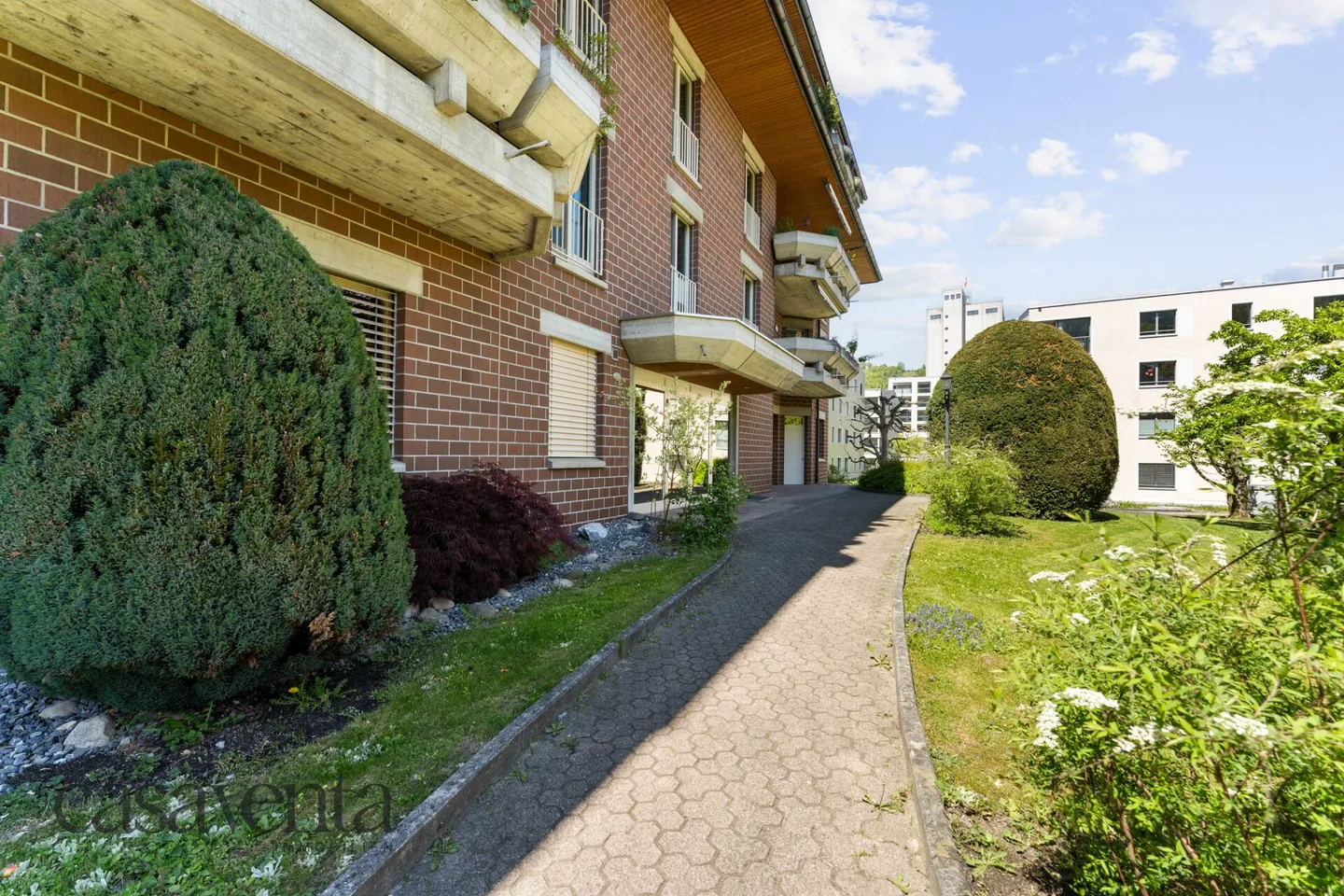 Attractive Apartment with Balcony - Photo 16 of 20