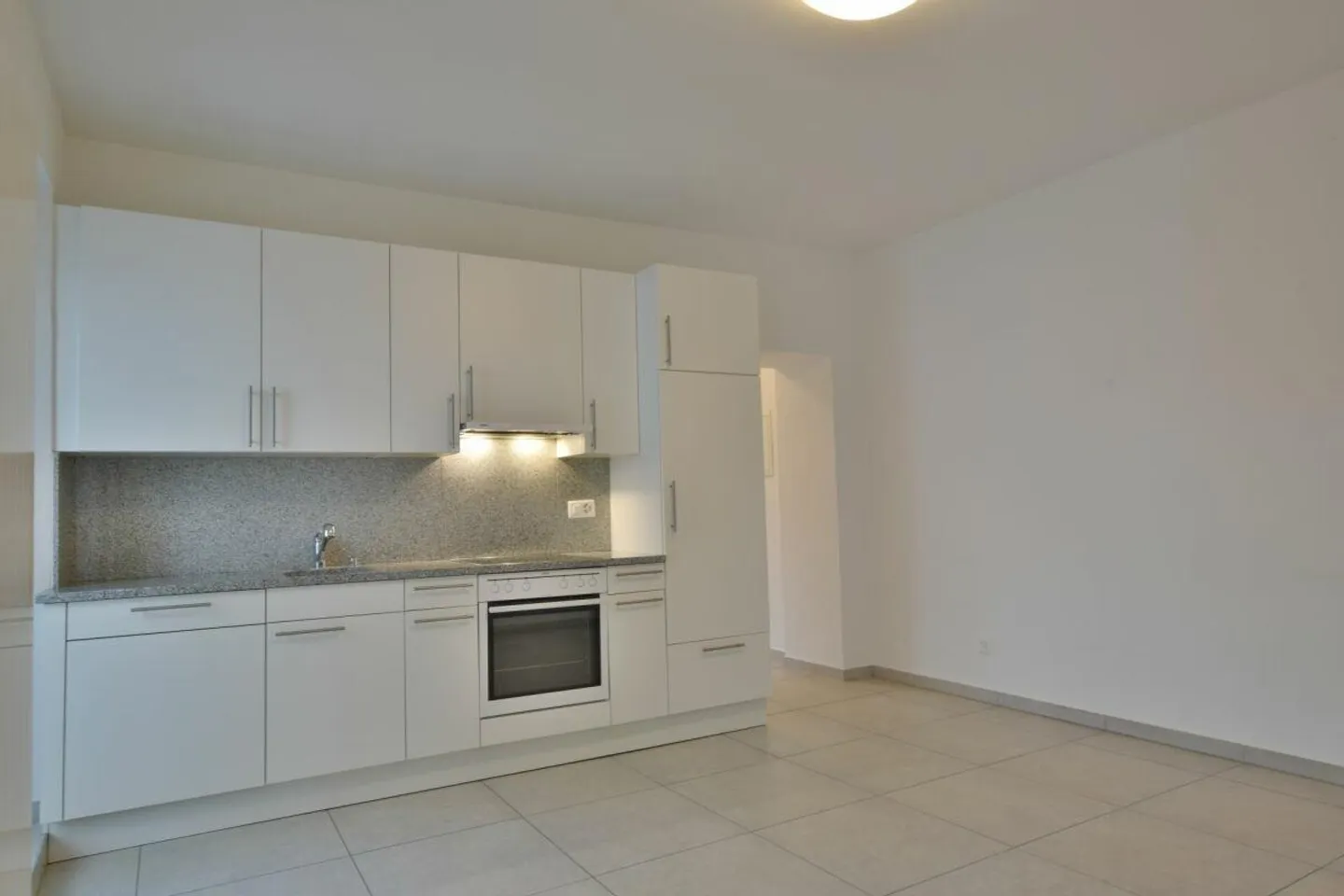 Helle 2,5 Zimmer zur Miete - Foto 3 von 8