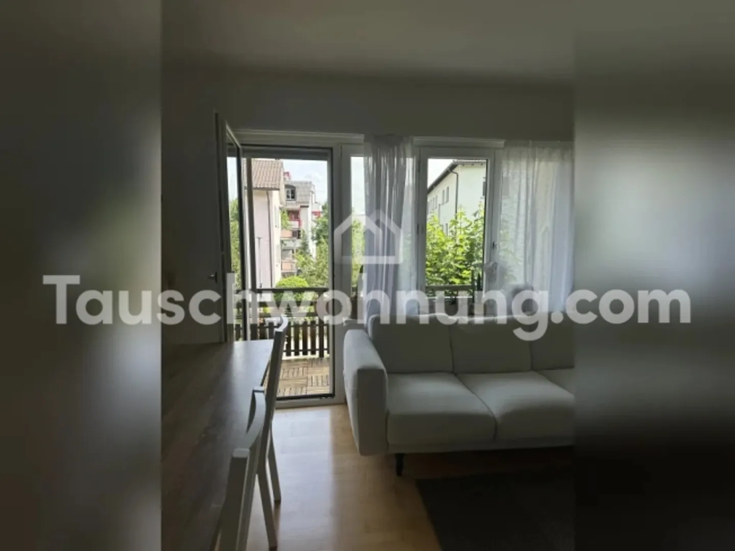Appartement à louer - Photo 2 sur 8