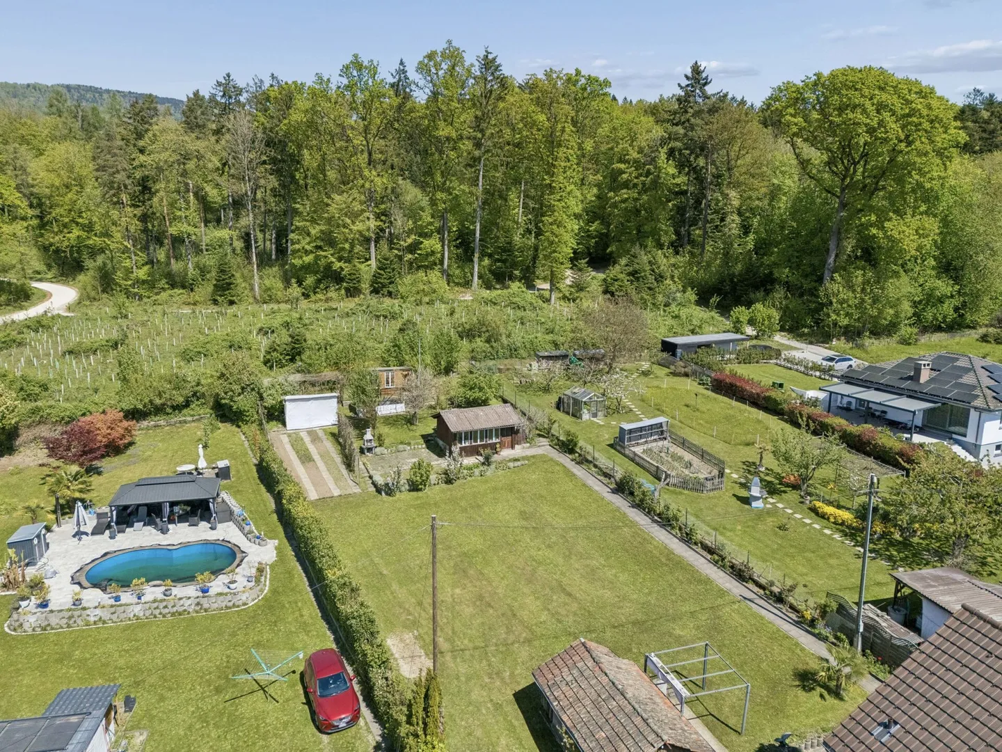 Ampia parcella edificabile per la tua nuova costruzione - Foto 2 di 9