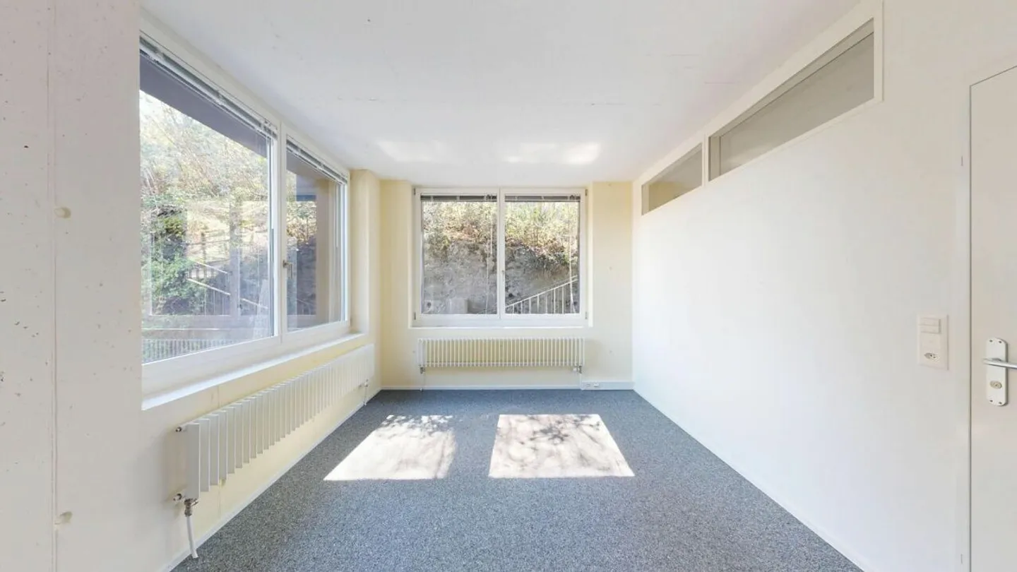 Moderner Gewerberaum mit 72 m² Fläche und 42 m² Empfangsbereich und Küche im markanten GWAND in Merenschwand - Foto 5 von 18