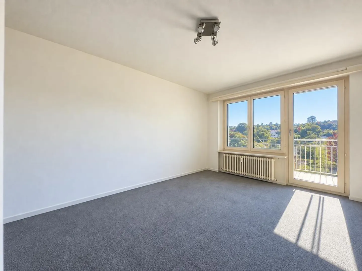 Family Life with a View - Spacious Living on Two Levels - Photo 12 of 19