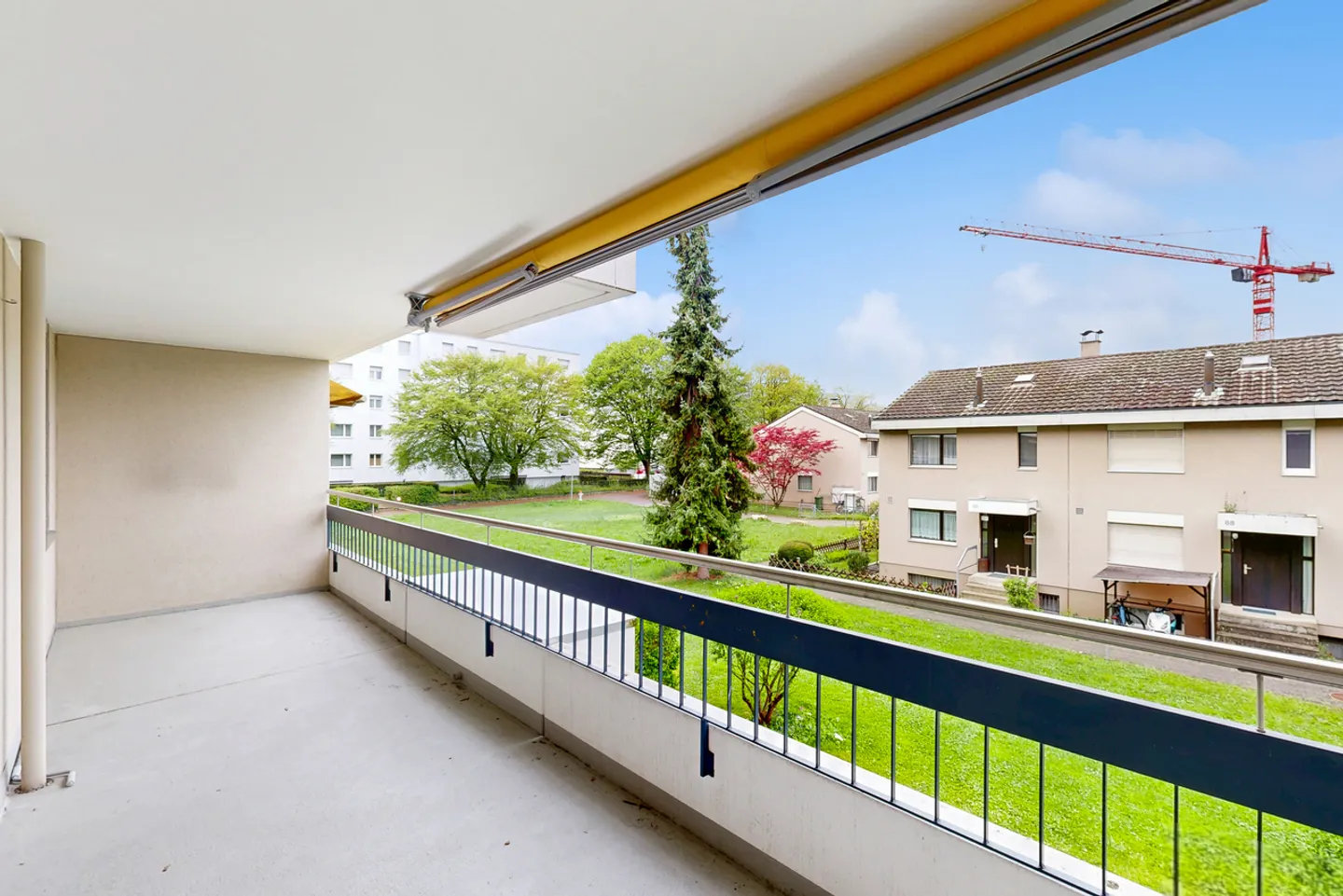 Appartamento luminoso con balcone - Foto 5 di 11