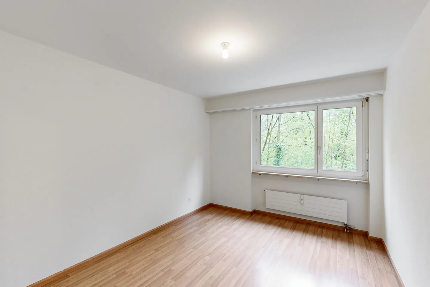 Appartamento luminoso con balcone - Foto 8 di 11