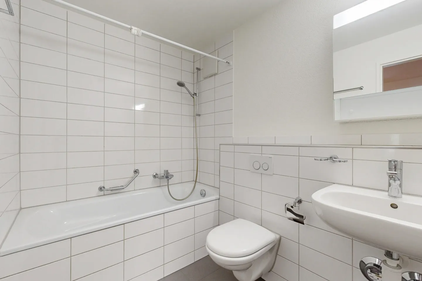 Appartamento luminoso con balcone - Foto 10 di 11