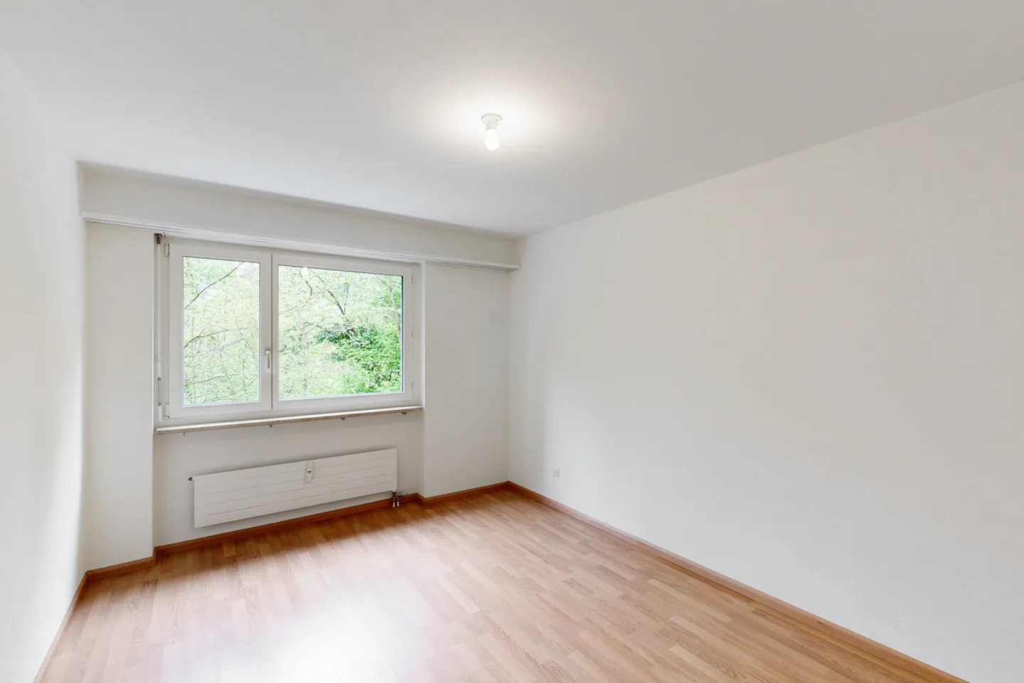 Appartamento luminoso con balcone - Foto 9 di 11