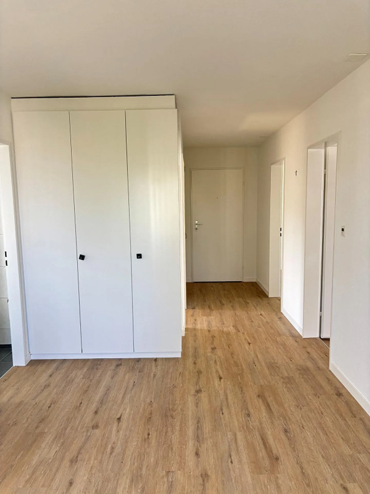 Appartement 3.5 pièces partiellement rénové dans un emplacement central à Goldach - Photo 5 sur 6