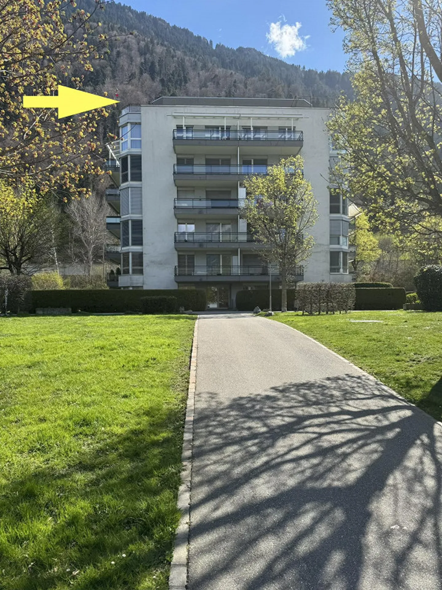 Spacious 4.5-room penthouse apartment - Photo 1 of 18