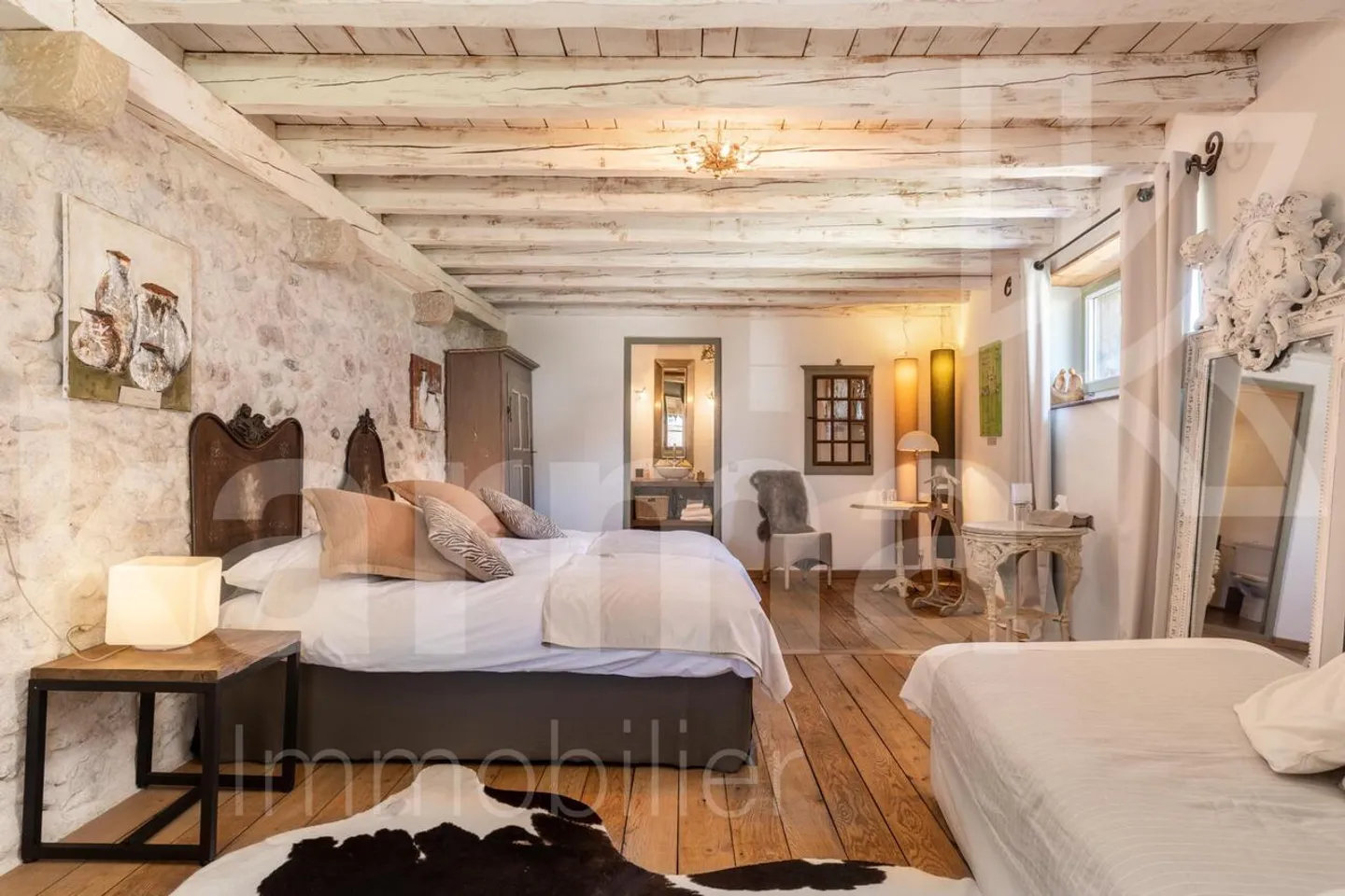Proprietà unica e affascinante ristrutturata con gusto - Foto 4 di 10