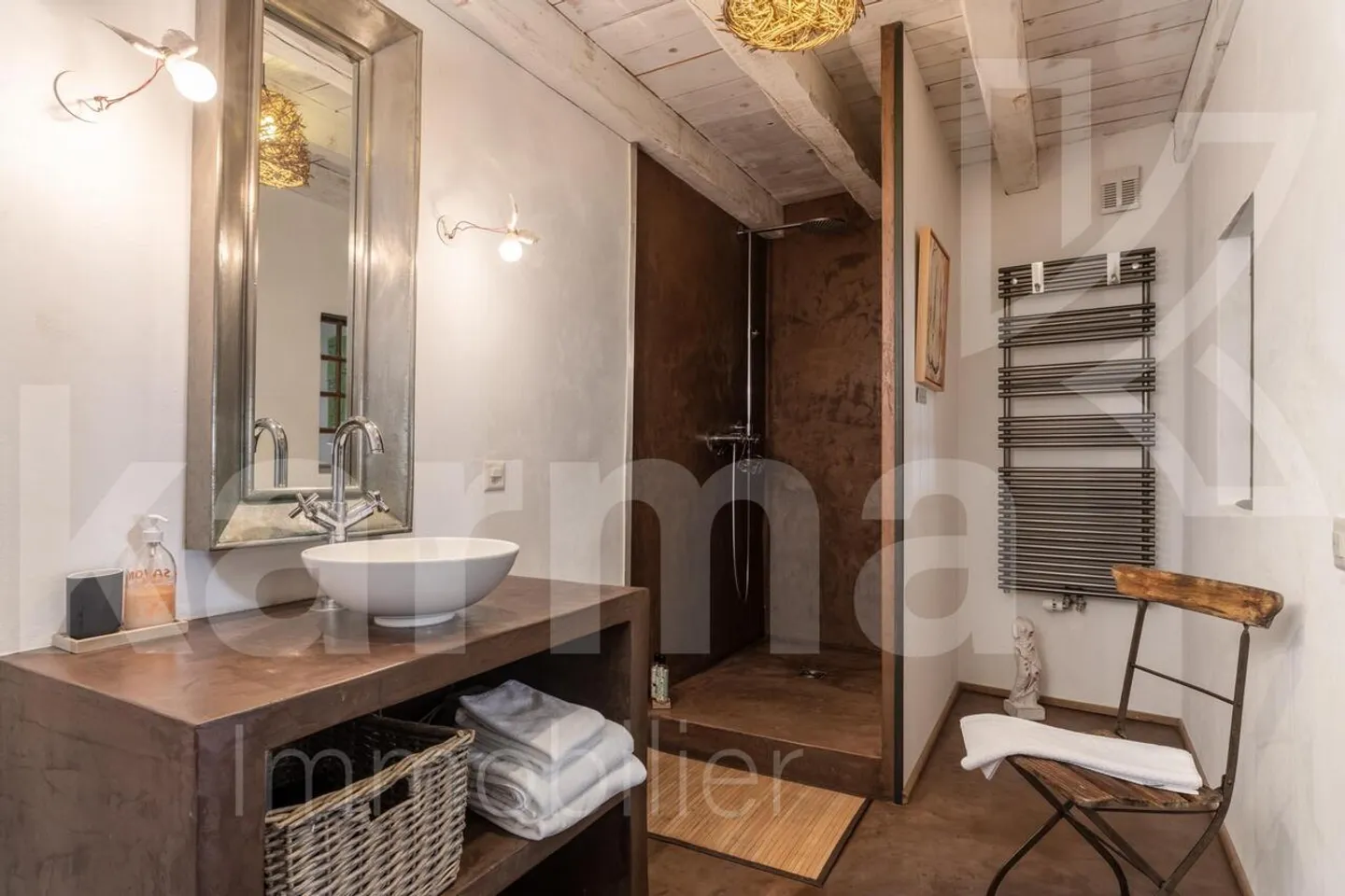 Proprietà unica e affascinante ristrutturata con gusto - Foto 5 di 10