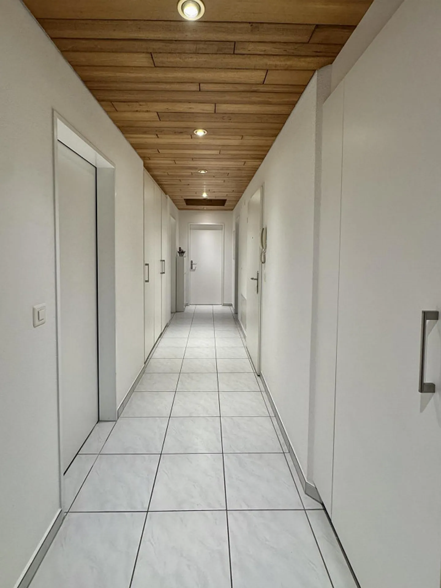 Spacious 4.5-room penthouse apartment - Photo 6 of 18