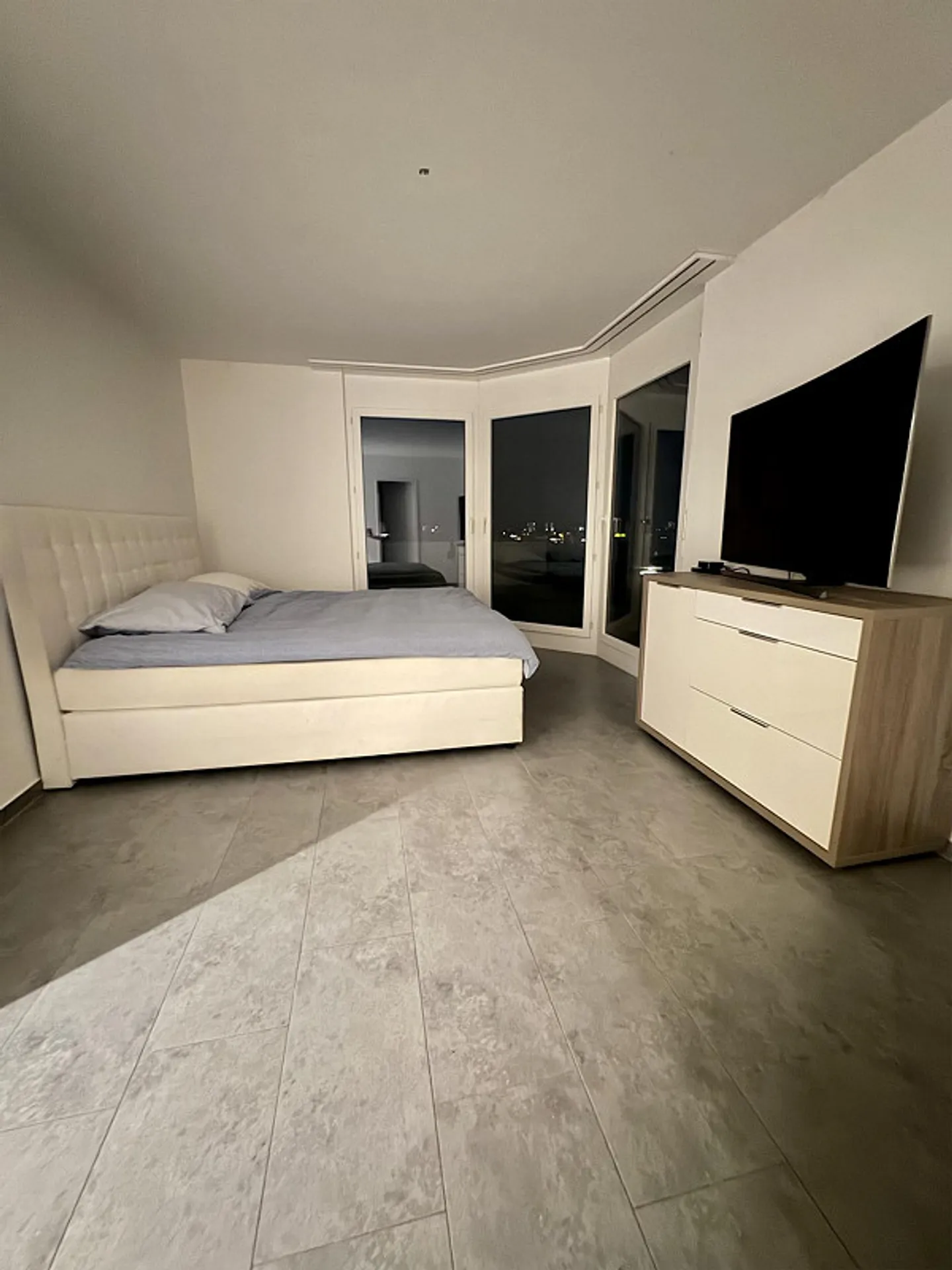 Spacious 4.5-room penthouse apartment - Photo 10 of 18