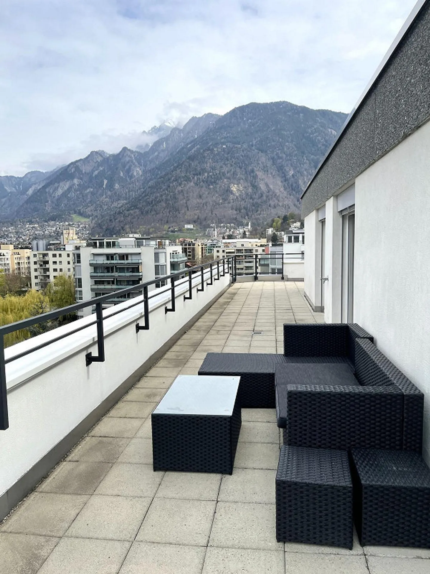 Spacious 4.5-room penthouse apartment - Photo 16 of 18