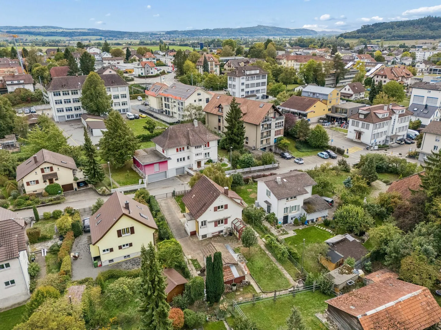 Maison individuelle de 4,5 pièces avec potentiel de rénovation pour le rêve familial - Photo 3 sur 13