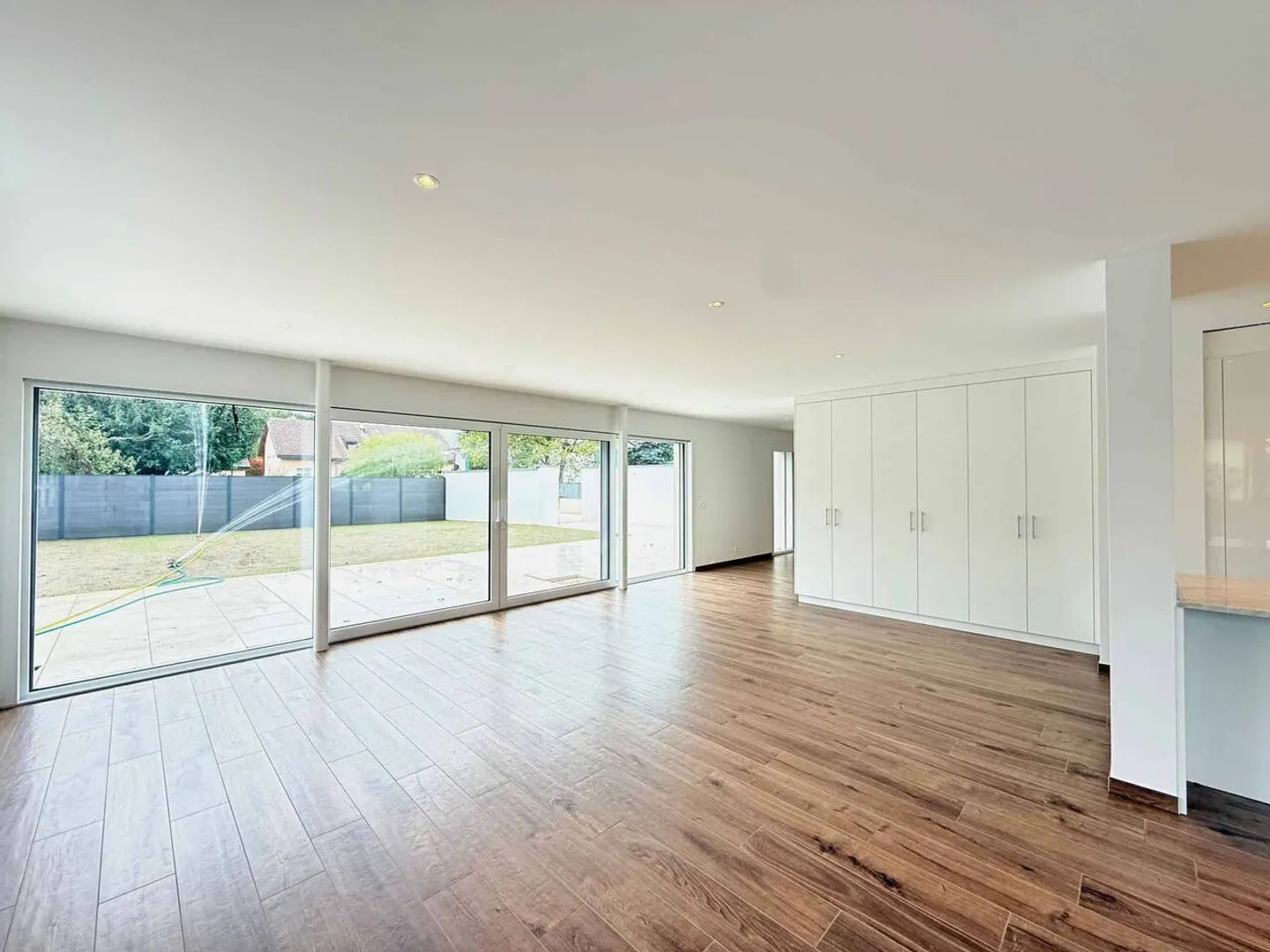 Zeitgenössische Villa mit 6,5 Zimmern in Gland - Eleganz, Licht und Gelassenheit - Foto 6 von 13