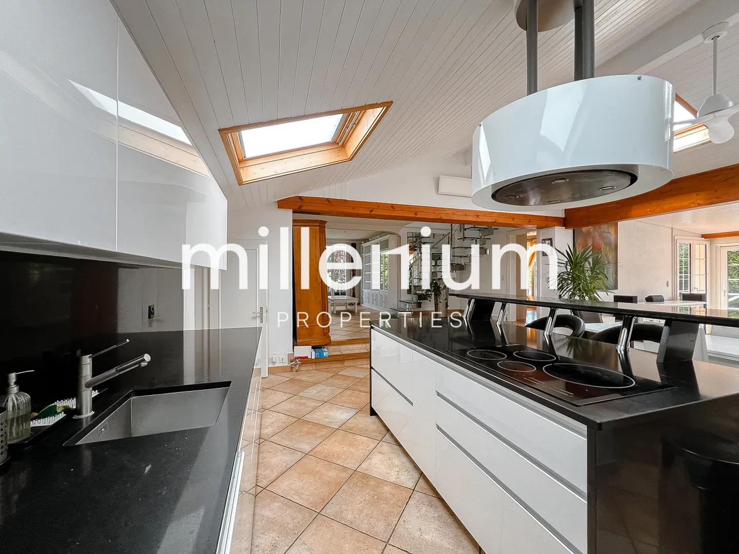 Beautiful rural villa furnished in Crans-près-Céligny - Photo 9 of 13