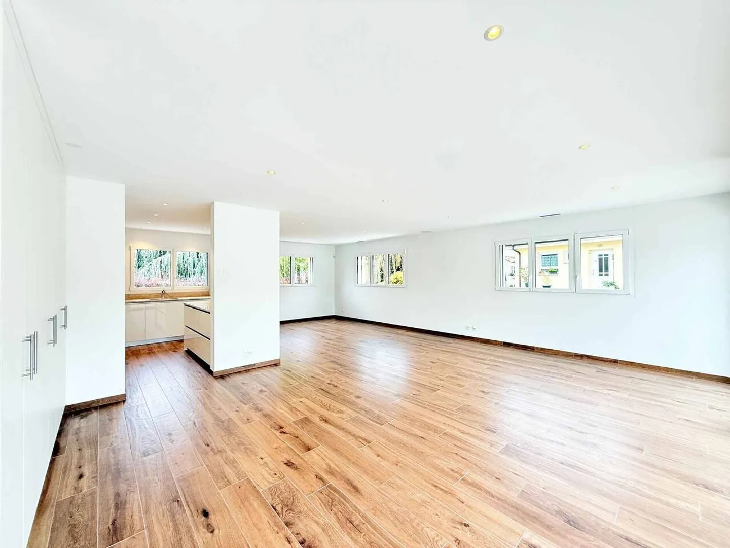 Zeitgenössische Villa mit 6,5 Zimmern in Gland - Eleganz, Licht und Gelassenheit - Foto 3 von 13