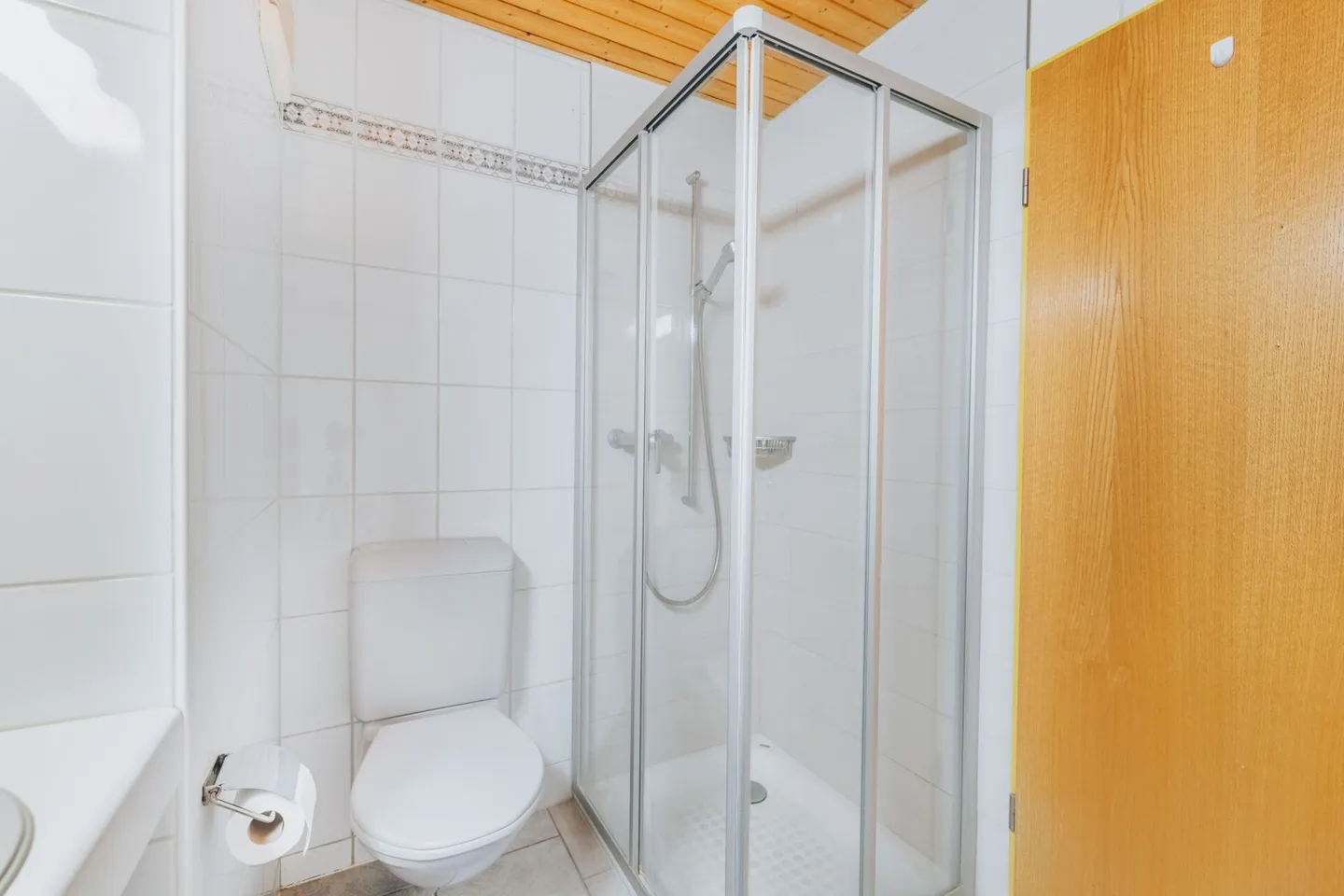 4.5-ROOM APARTMENT WITH GALLERY IN THE VILLAGE CENTER - Photo 10 of 21