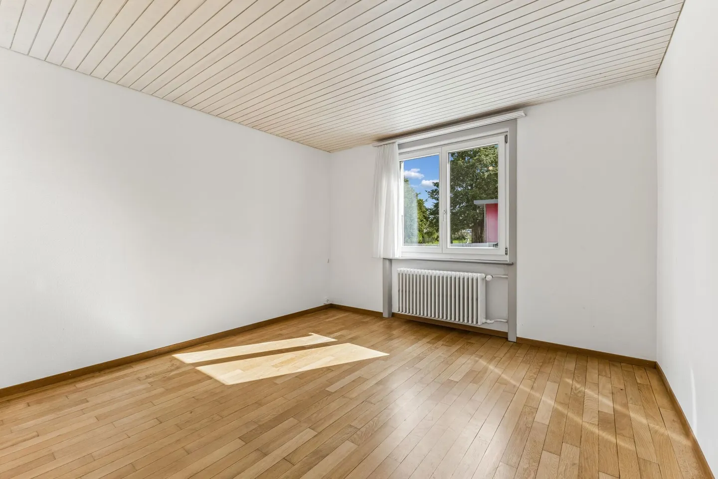 Maison individuelle de 4,5 pièces avec potentiel de rénovation pour le rêve familial - Photo 10 sur 13