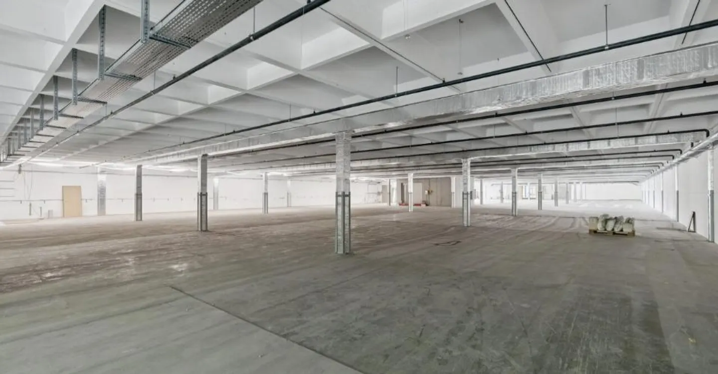 1000 m² warehouse for rent - Onnens - Photo 3 of 11