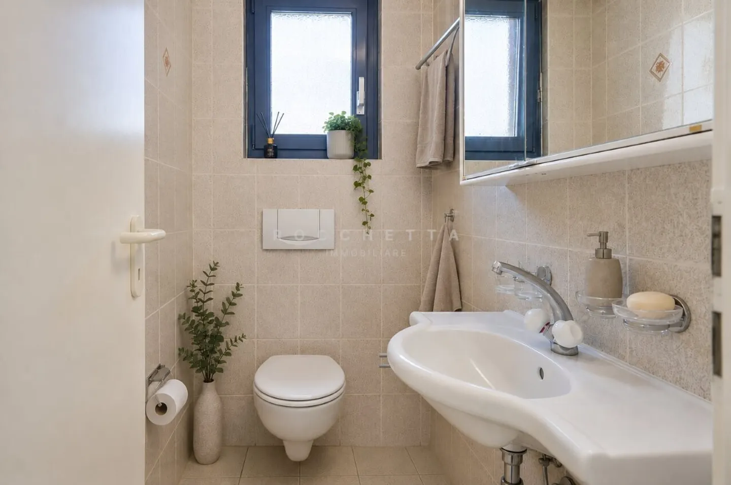 Appartamento elegante con balcone - Foto 9 di 13